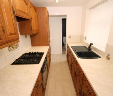 3 bedroom terraced house to rent - Photo 6