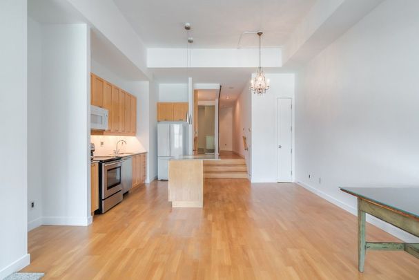 For Lease - 155 Dalhousie Street Unit# 816, Toronto, Ontario - Photo 1