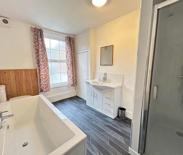 3 bedroom terraced house to rent - Photo 4