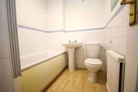 Kavanaghs Road, Brentwood, CM14 - Photo 4