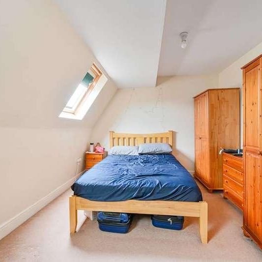 Shepherds Bush, Shepherd's Bush, W12 - Photo 1