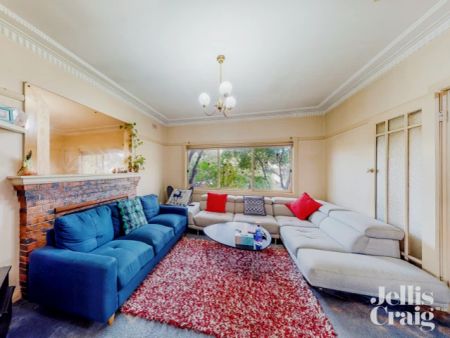 2 Bed, 1 Bath - Photo 4