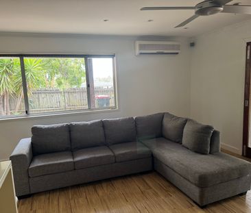 Seventeen Mile Rocks - Photo 2