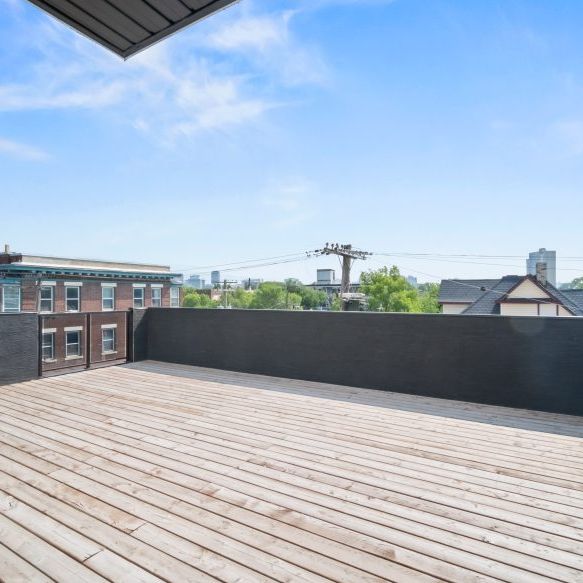 Manchester: Black Accents – Penthouse Suite – 710 Westminster, Winnipeg, MB - Photo 1