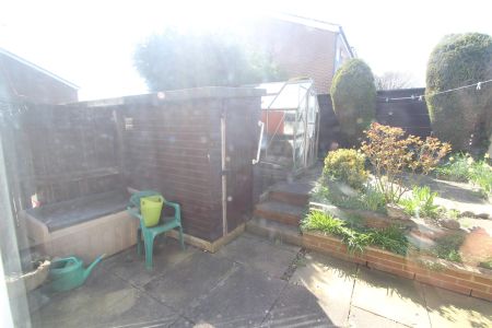 Aldam Croft, Sheffield, S17 - Photo 5