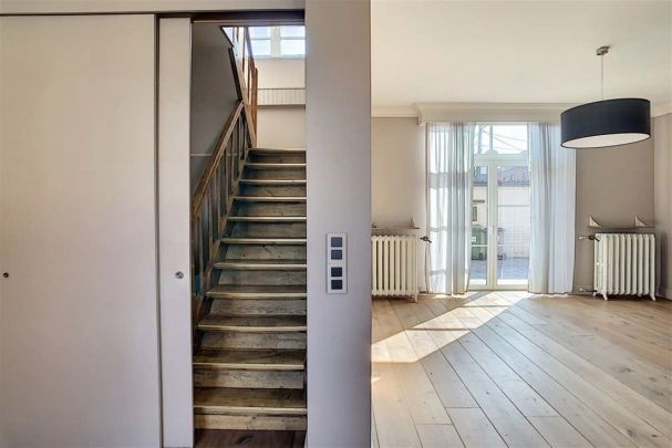 Karaktervolle woning met leuk terras en garagebox - Foto 1