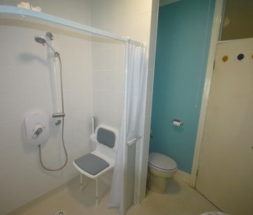 2 bedroom apartment to rent - Photo 6