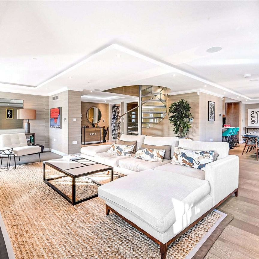 Outstanding duplex Penthouse apartment in a small boutique development close to Oxford Street & Marylebone High Street - Photo 1