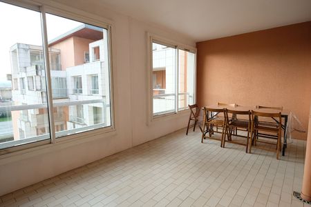 Apartment - Photo 2