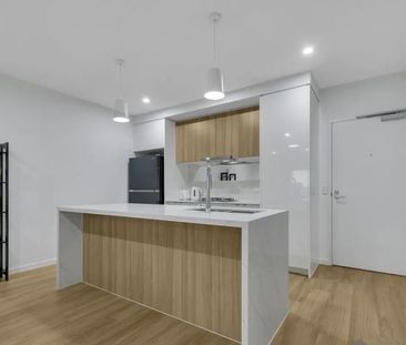 CONTEMPORARY LIVING IN THE HEART OF CAROLINE SPRINGS - Photo 6