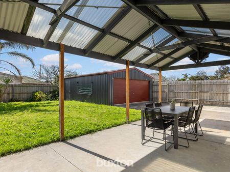 Coastal Charm Meets Modern Comfort: Family Home Near Beach and Wetlands - Photo 3