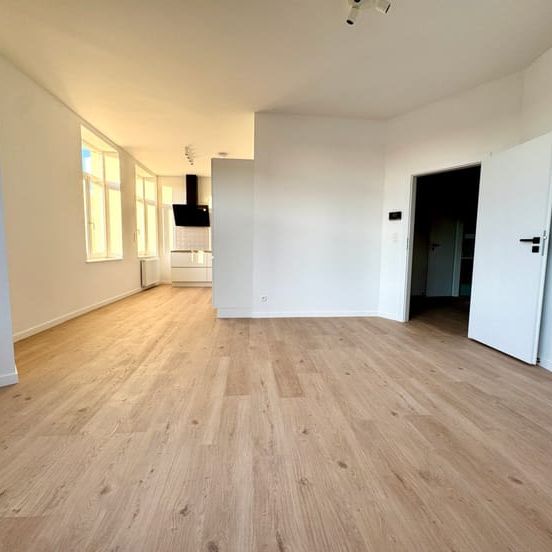 Appartement te huur - Photo 1