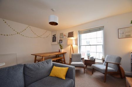 2 bedroom maisonette to rent - Photo 2