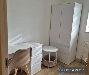 1 bedroom in a house share to rent - Photo 6