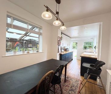 3 bedroom semi-detached house to rent - Photo 3