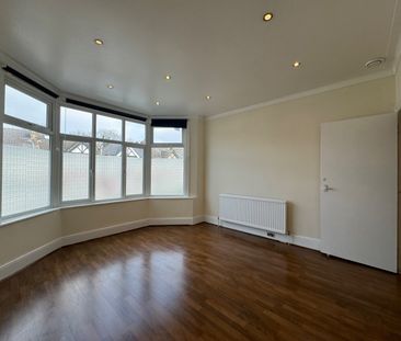 2 Bed Maisonette, Melfort Road, CR7 - Photo 3