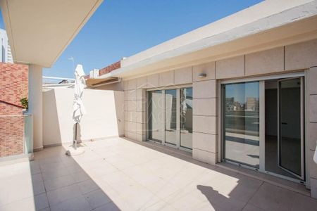3 room luxury penthouse for rent in Valencia - Photo 4