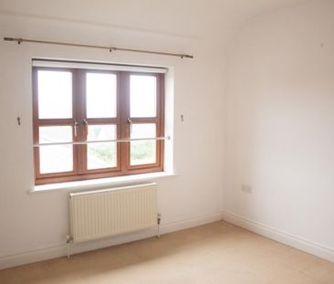 4 bedroom detached house to rent - Photo 4