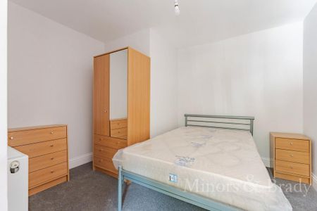 5 bedroom terraced house to rent - Photo 4