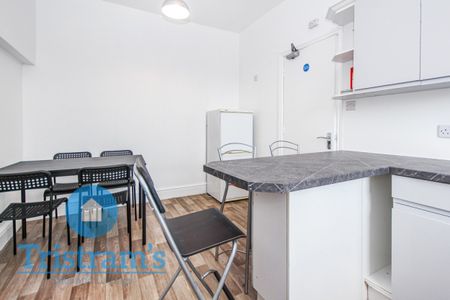 1 bed Apartment for Rent - Photo 3