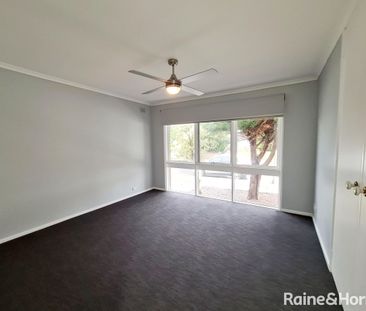 AS GOOD AS NEW - Photo 5