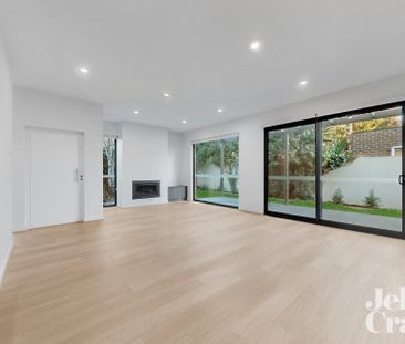 1/3 Duckmanton Court, Bentleigh East - Photo 3