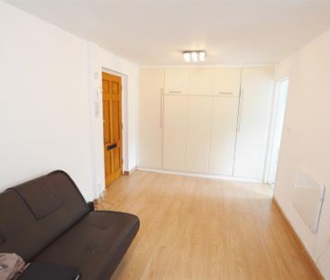 Studio to rent - Photo 5