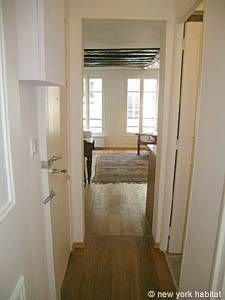 Logement à Paris, Location meublée - Photo 3