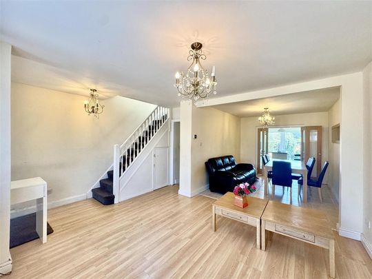 3 bedroom semi-detached house to rent - Photo 1