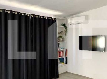 Studio modern in zona centrala a orasului - Fotografie 4