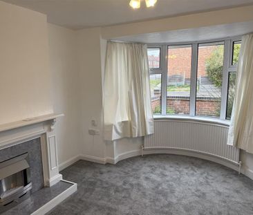 4 bedroom semi-detached house to rent - Photo 6