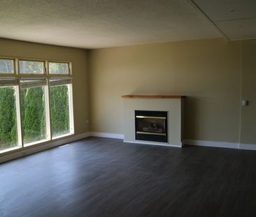 $2250 / 4 BED – 2200FT2 - Photo 1