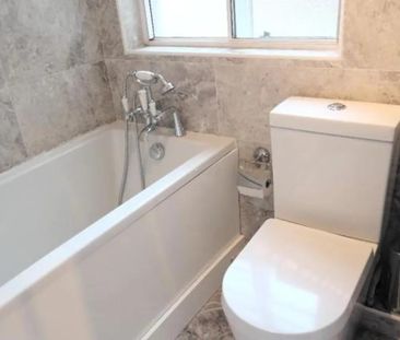 2 Bed Flat, Gunnersbury Court, W3 - Photo 6