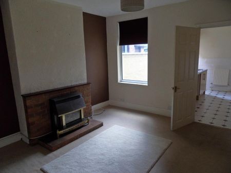 2 bedroom terraced house to rent - Photo 2