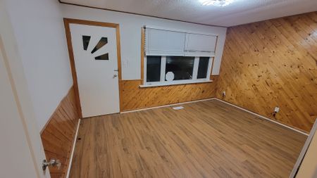 For Lease - 177 Mill Street Unit# 1, Essa, Ontario - Photo 3