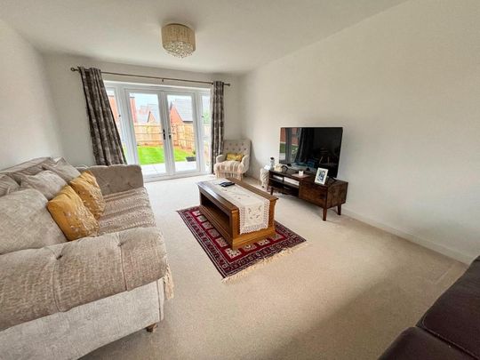 4 bedroom detached house to rent - Photo 1