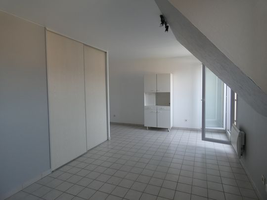 Location Appartement 1 pièce 28m² BEAUNE 21200 - Photo 1