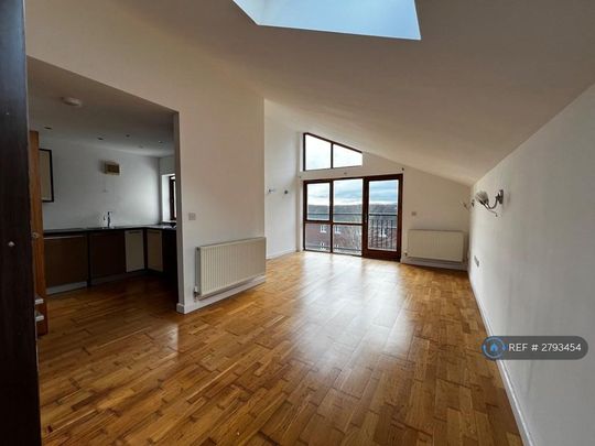 2 bedroom flat to rent - Photo 1