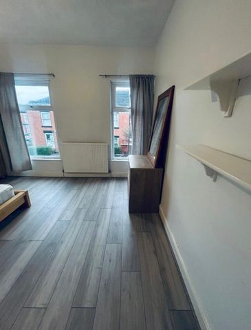 4 bedroom house of multiple occupation to rent - Photo 3