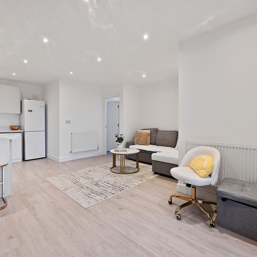 1 Bed Flat, Rosslyn Crescent, HA1 - Photo 1