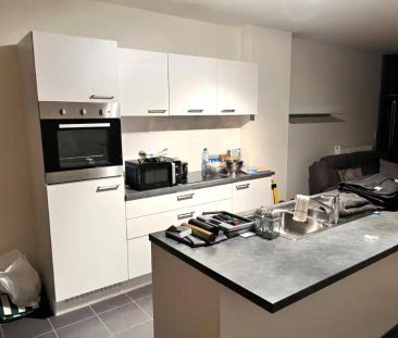 Lichtrijk twee slaapkamer appartement met autostaanplaats - Photo 5