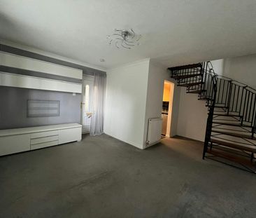 Semi-detached house to rent on - Photo 5