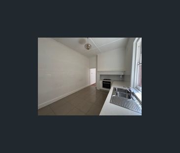 VIDEO inspection - How great is this - enter via rear laneway - Photo 1