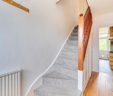 Eastcote Lane, Harrow, HA2 - Photo 1