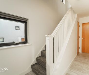 Greenwood Terrace, Salford - Photo 2