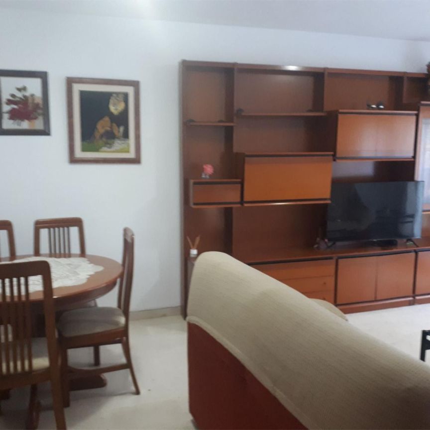 Piso de alquiler en Avenida Reina Victoria Eugenia, 3, Alameda - Photo 1