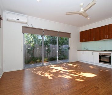 Modern comfort with private courtyard appeal - Photo 1