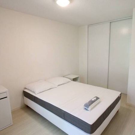 T2 meublé - secteur proche petit port - Photo 3