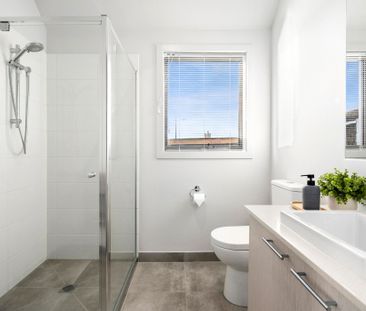 Sun-drenched Home, Corner Block - 10 Minutes from Surf Coast - Photo 4