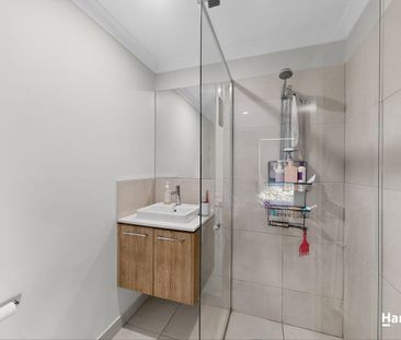 Stylish Family Townhouse - Photo 6